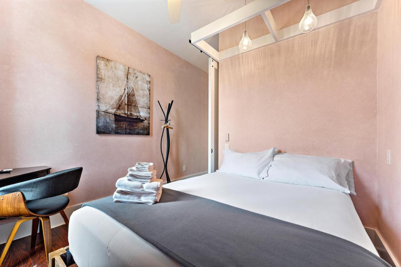 Domum De Vence Hotel Galveston Bagian luar foto