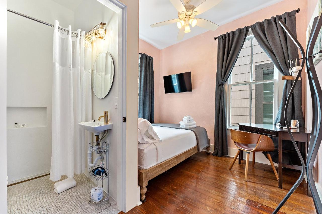 Domum De Vence Hotel Galveston Bagian luar foto