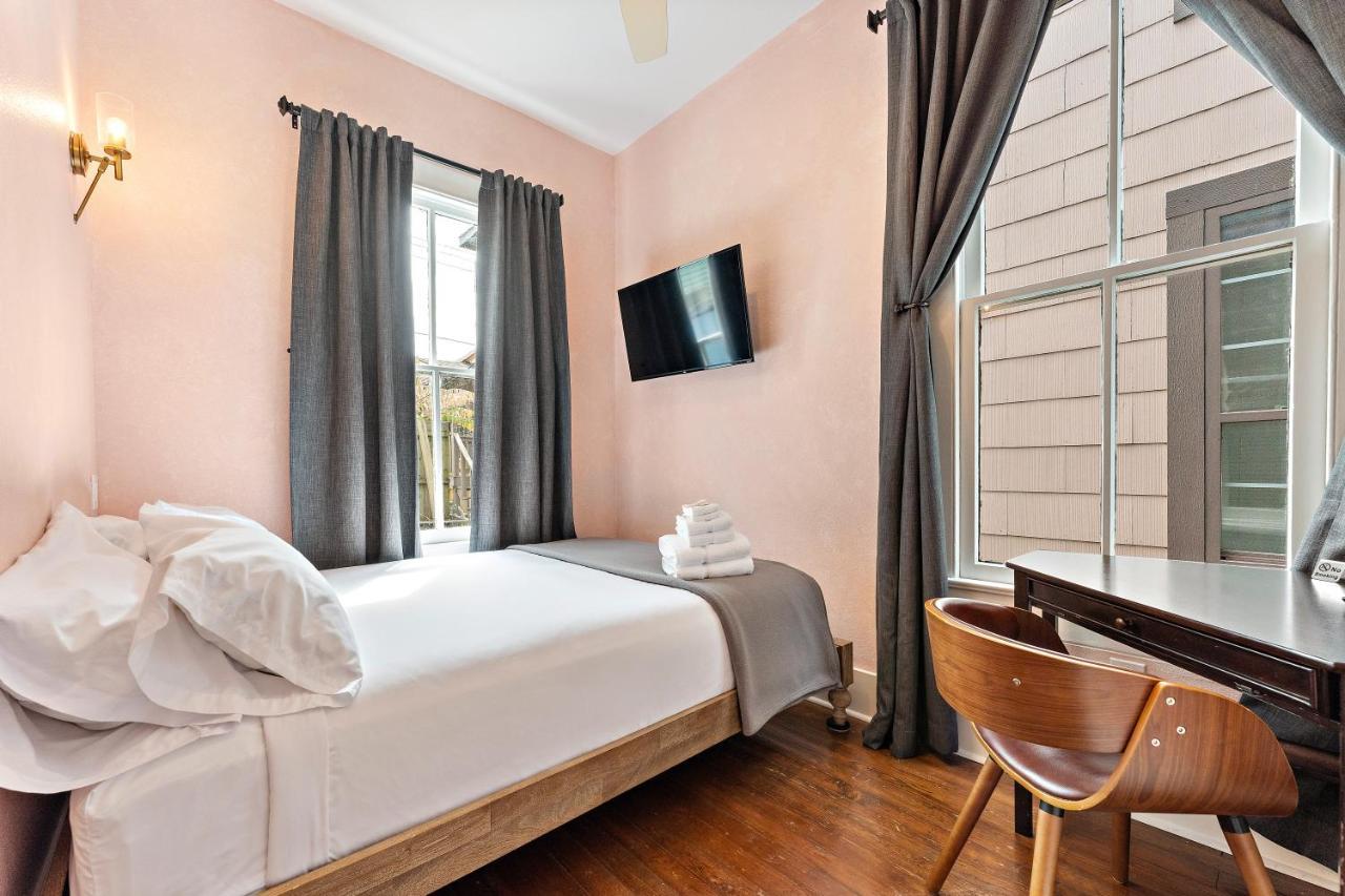 Domum De Vence Hotel Galveston Bagian luar foto