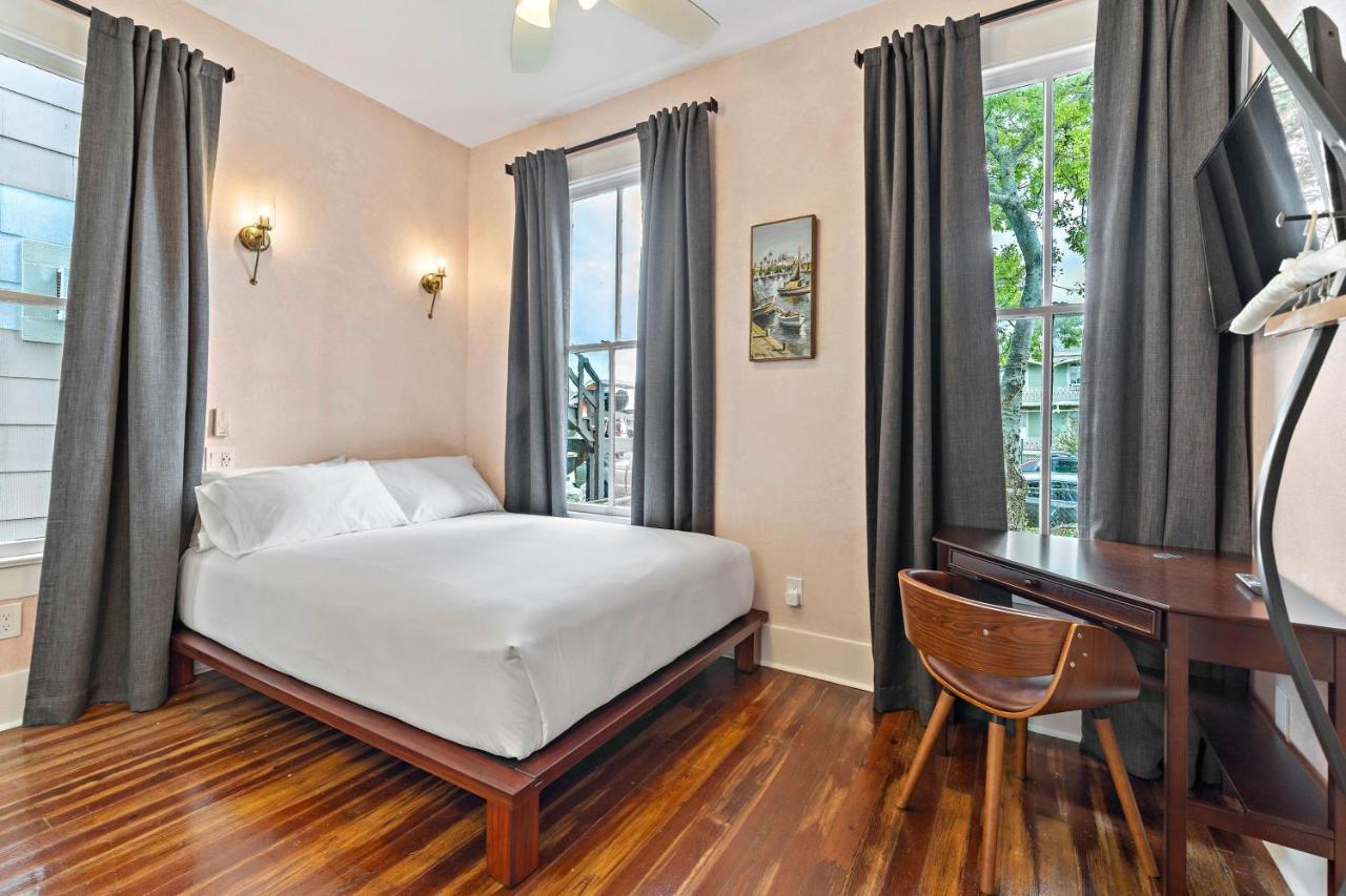 Domum De Vence Hotel Galveston Bagian luar foto